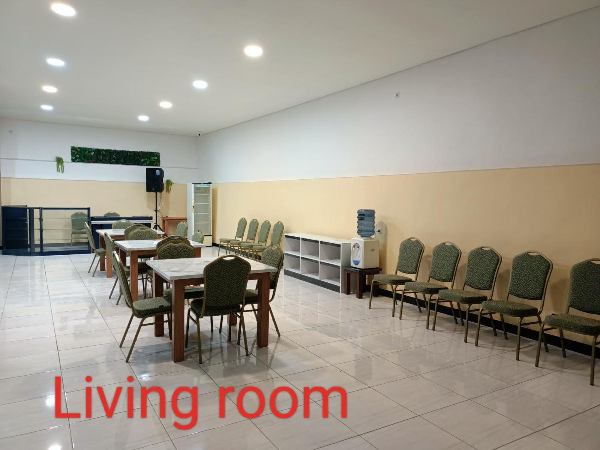 Chacha Homestay&Dormitory Ruteng Exterior foto